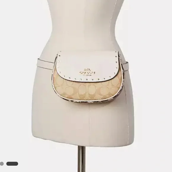 Coach Saddle Belt Bag In Signature Canvas - Picture 2 of 5